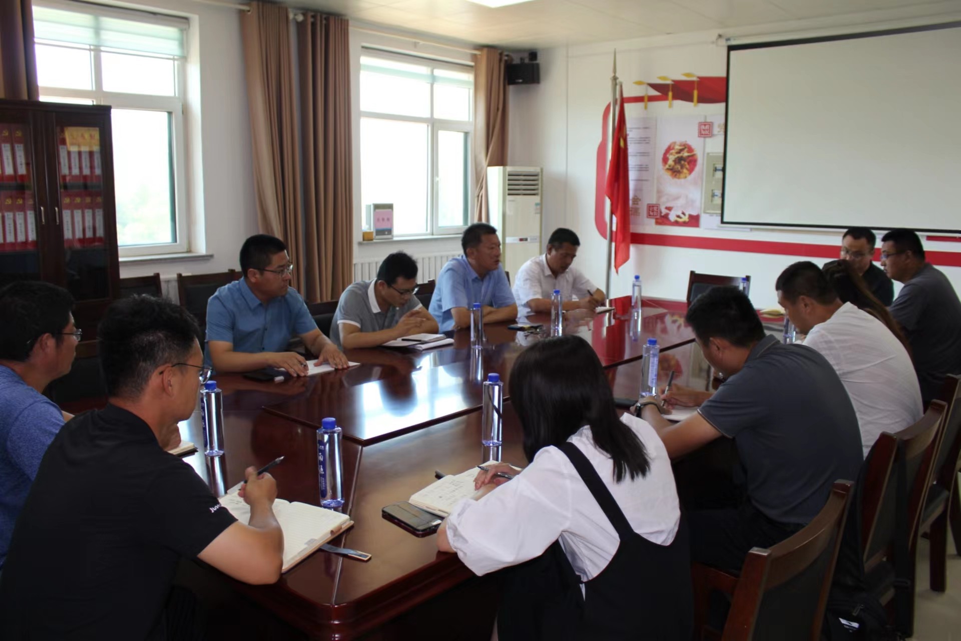 1658114033142908.jpg 抓安全、保稳定、强管理、促发展照片.jpg